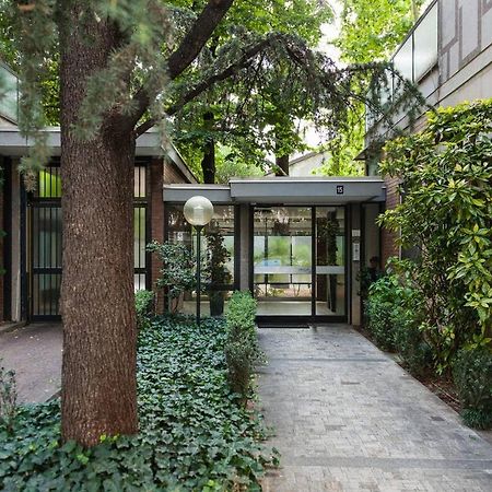 Stupendo E Accogliente Apt Milan Luaran gambar