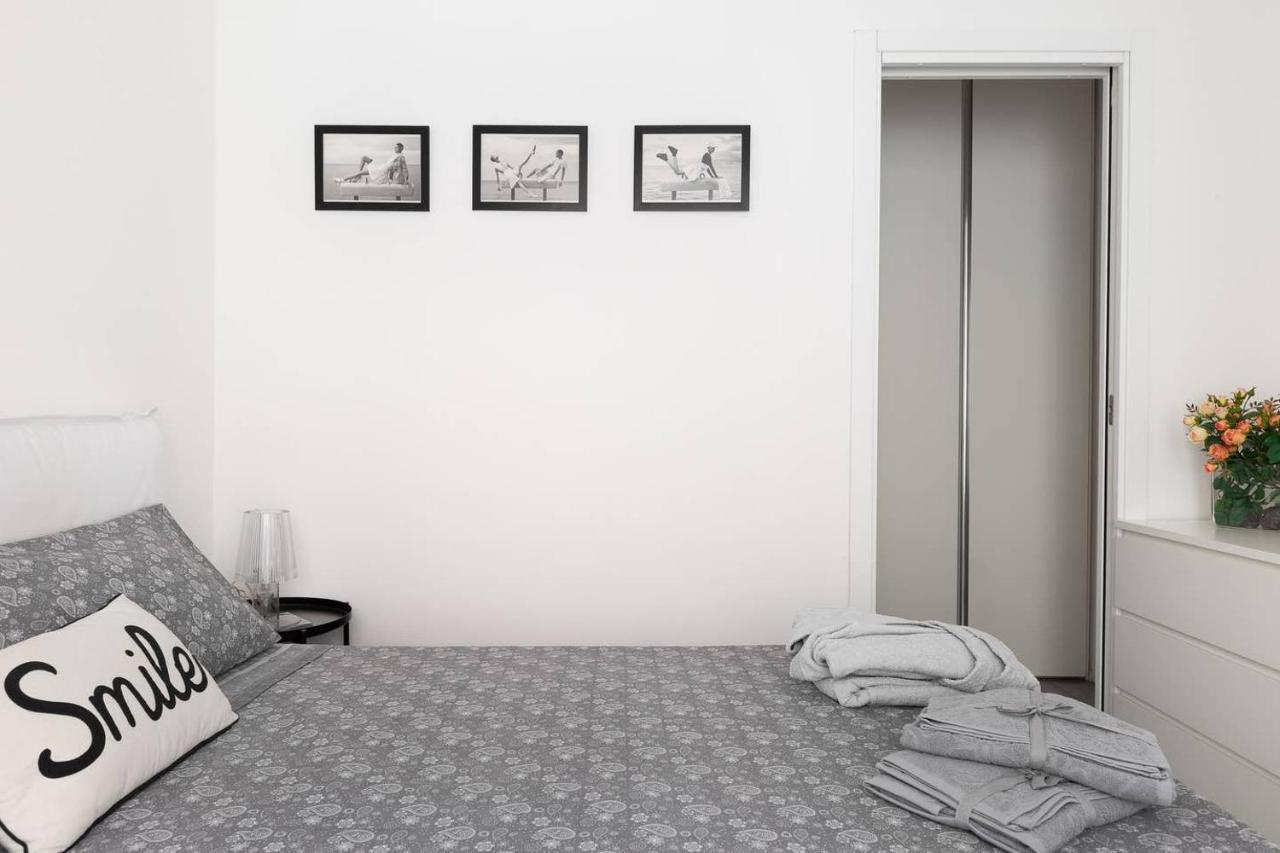 Stupendo E Accogliente Apt Milan Luaran gambar