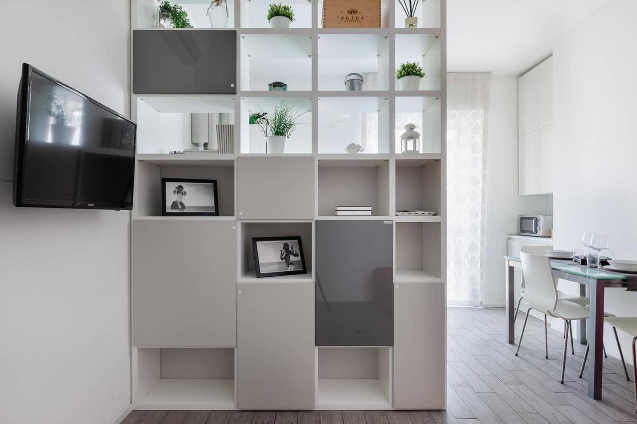 Stupendo E Accogliente Apt Milan Luaran gambar