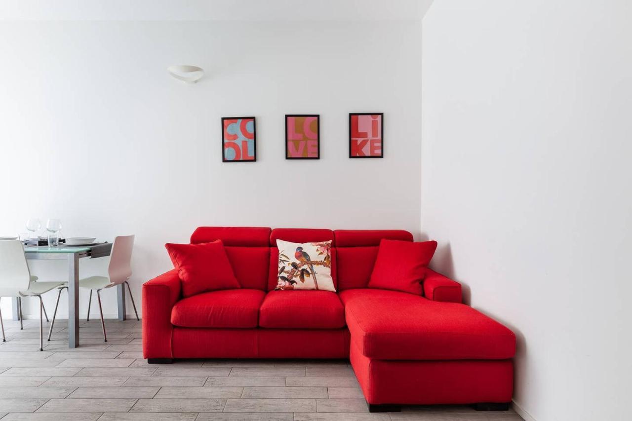 Stupendo E Accogliente Apt Milan Luaran gambar
